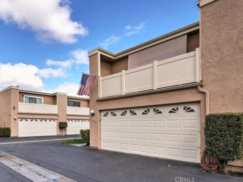 4422 Lincoln Plaza Way, Cypress, CA 90630-2529