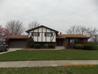 2040 185, Lansing IL  60438-2616 exterior