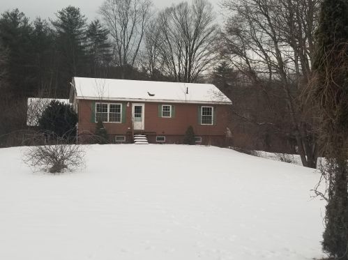 62 Bowker St, Unity, NH 03743-4611
