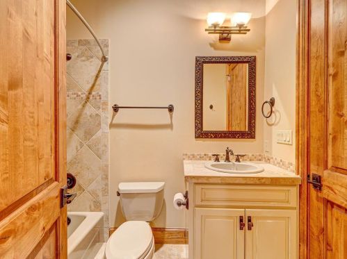 8708 Capehart Cv, Austin TX  78733-3260 exterior