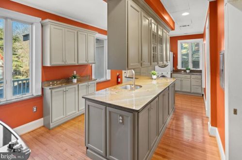 1601 Lawrence Rd, Trenton NJ 08648 exterior