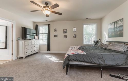 6318 Linden St, Shady Side MD  20764-2910 exterior