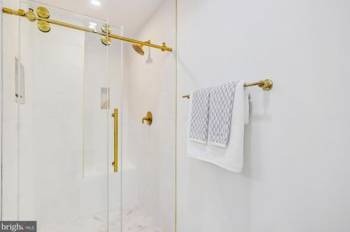 106 Geneva Ave, Silver Spring MD  20910-5105 exterior