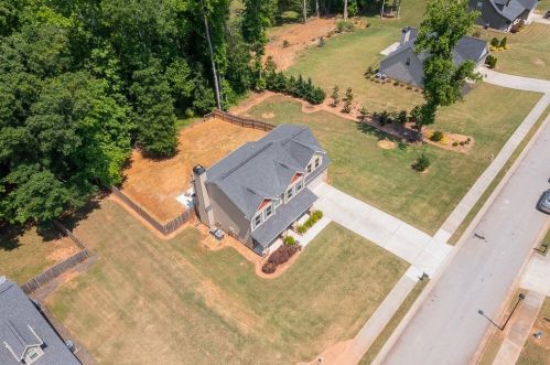 717 Lake Vista Dr, Jefferson GA  30549-4608 exterior