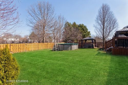 1414 Glenside Dr, Lemont IL  60490-5446 exterior