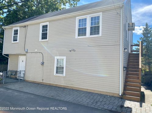 330 Norwood Ln, Avon, NJ 07717-1239