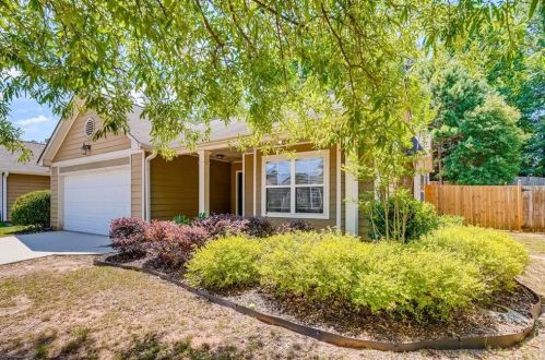 462 Walnut Woods Dr, Braselton, GA 30517-5314