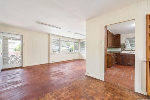 370 Elelupe Rd, Honolulu HI  96821-2248 exterior