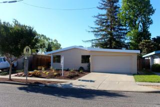 1751 Pueblo Ave, Fairfield CA  94558-4748 exterior