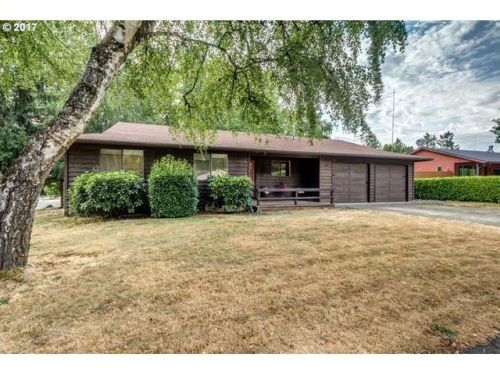 2001 Carol Ave, Newberg, OR 97132-1223