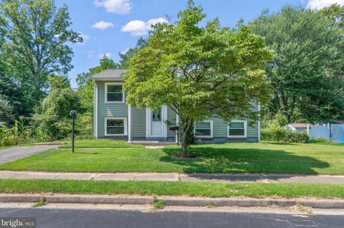 4505 Hanover Ct, Woodbridge, VA 22193-4712