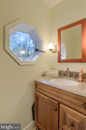 131 Bentley Ln, Lancaster PA  17603-6203 exterior