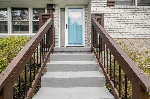 1823 Fort Valley Dr, Atlanta GA  30311-5115 exterior