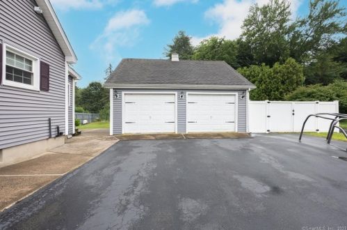 310 Main St, Meriden, CT 06451-4006