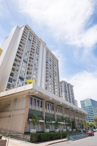 747 Amana St, Honolulu HI  96814-5115 exterior