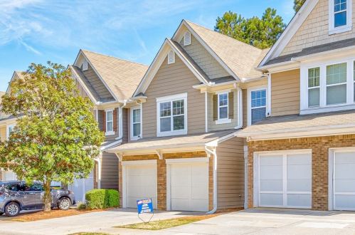 1911 Lake Heights Cir, Kennesaw, GA 30152-8288