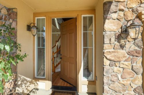 293 Gold Creek Dr, Valley Springs, CA 95252-8436
