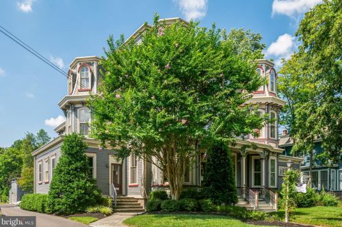 53 Kings Hwy, Tavistock NJ 08033-2001 exterior