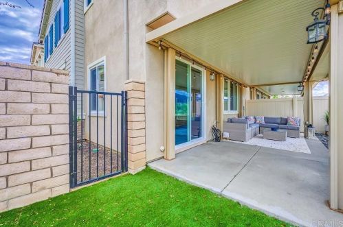 43102 Avenida Amistad, Temecula CA  92592-3099 exterior