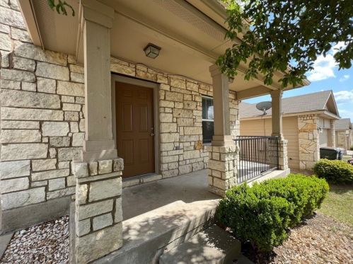 270 Nottingham Loop, Uhland, TX 78640-2500