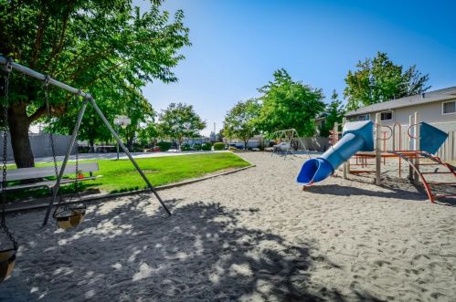 393 Temple Dr, Milpitas CA 95035-4759 exterior