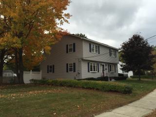 17 Westward Dr, Burlington VT  05408-1227 exterior