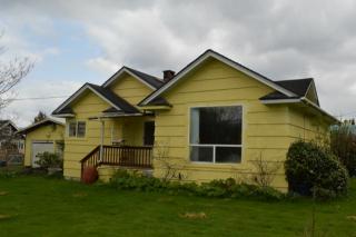 524 Jackson Ave, Raymond, WA 98577-3612