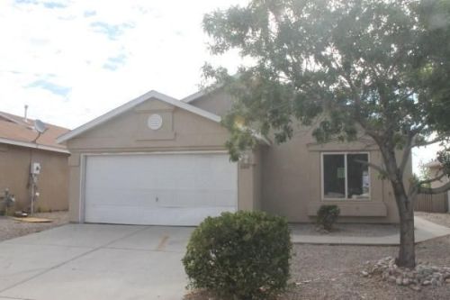 2104 Wind Dr, Albuquerque, NM 87121-7975