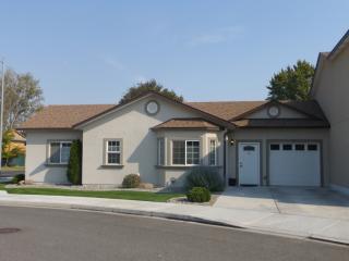 101 Tweedt Pl, Kennewick, WA 99336-4205