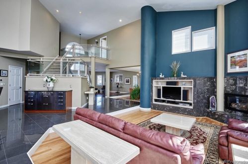 16438 Crestline Pl, Aurora CO 80015-4049 exterior