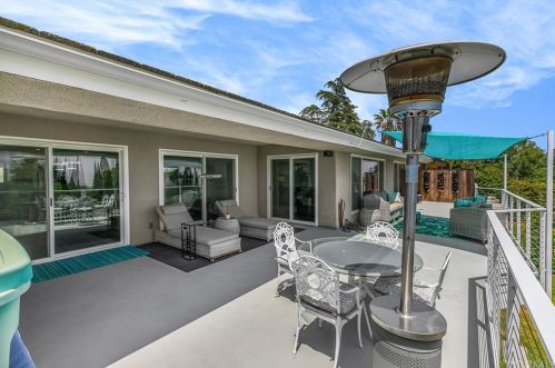 450 25 St, Upland CA 91784-8338 exterior