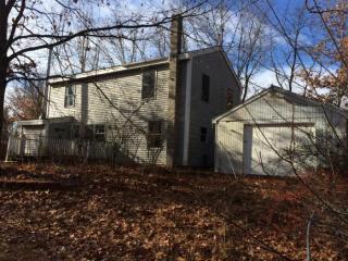 10 Kadra St, Fremont, NH 03044-3574