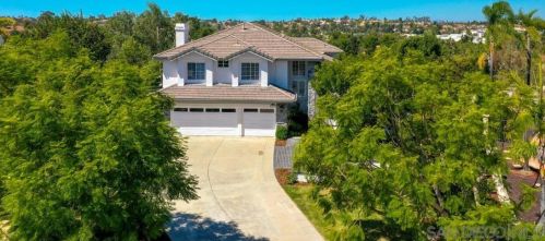 1597 Parkview Dr, Vista CA  92081-8750 exterior