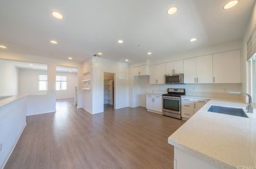 17558 Waterfall Ct, Santa Ana, CA 92708