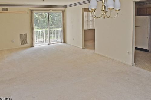 21 Crestview Ln, Mount Arlington, NJ 07856-1353