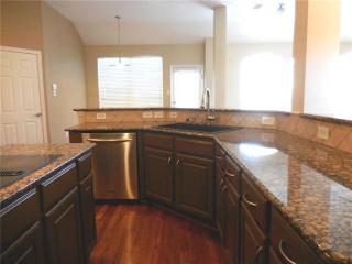 1040 Village Pkwy, Coppell TX  75019-6326 exterior