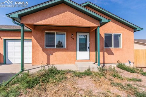 415 Stardust Dr, Pueblo, CO 81007-1613
