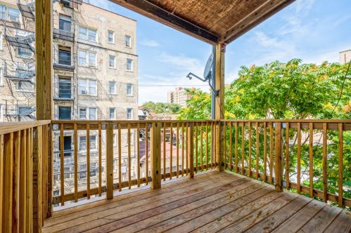 4520 Magnolia Ave, Chicago IL  60640-6200 exterior