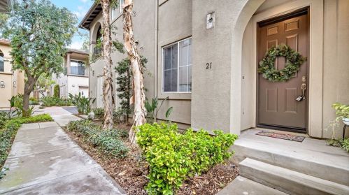 21 Salton, Irvine CA  92602-2425 exterior