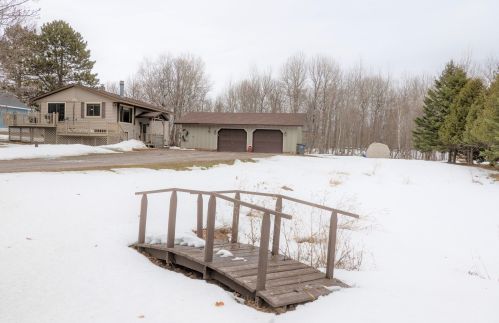 3840 Getchell Rd, Duluth, MN 55811-1755