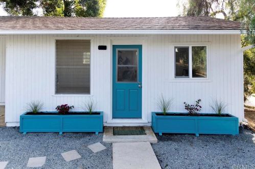 2166 Warmlands Ave, Vista CA  92084-3338 exterior