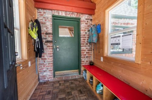 15739 Fir St, Truckee CA  96161-3705 exterior