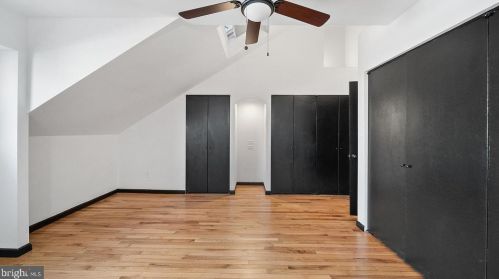 512 4 St, Philadelphia PA 19133-3105 exterior