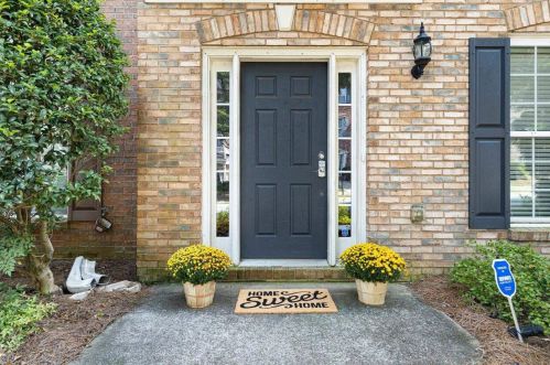 216 Magnolia Chase Dr, Marietta, GA 30008-3104