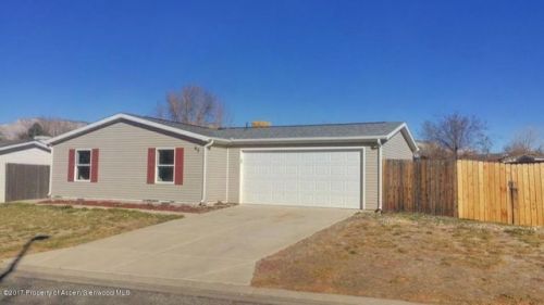 63 Mineral Springs Cir, Parachute, CO 81635-9590
