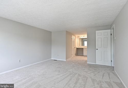 8407 Paige Glen Ave, Springfield VA  22152-3543 exterior