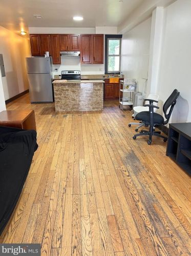 2036 19 St, Philadelphia PA 19121-4120 exterior