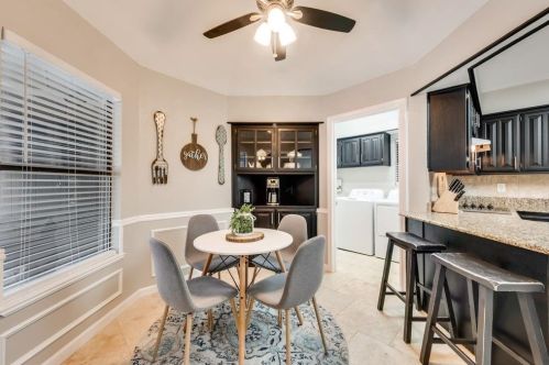 2046 Greenstone Trl, Carrollton TX 75010-4140 exterior