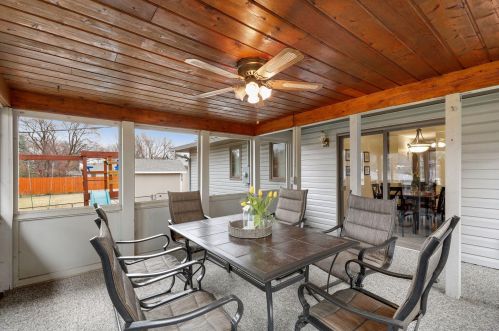 2073 Jade Ln, Saint Paul MN  55122-2862 exterior