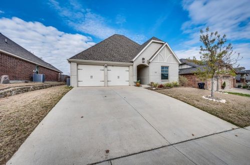 8920 Armstrong Ct, Fort Worth TX  76126-2452 exterior